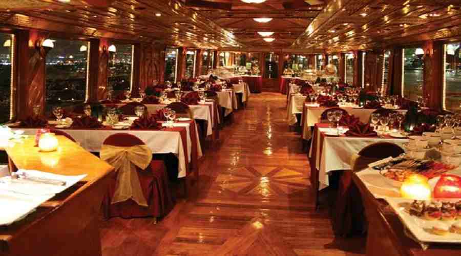dhow cruise dinner marina